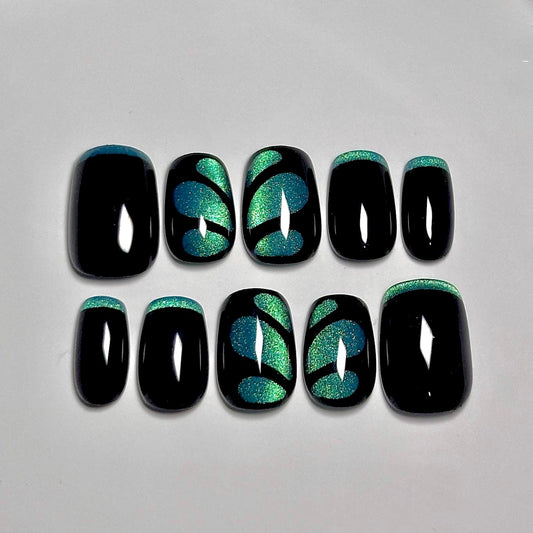 Clove's Nails